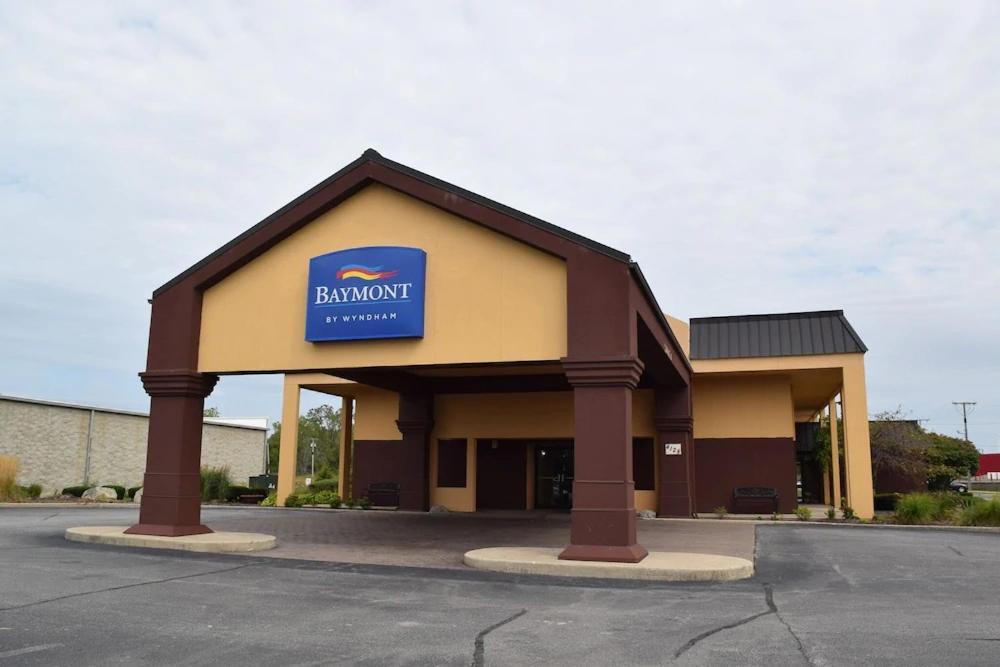 Baymont By Wyndham Michigan City Exterior photo
