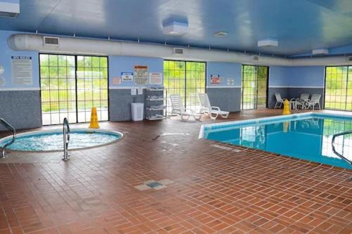 Baymont By Wyndham Michigan City Exterior photo