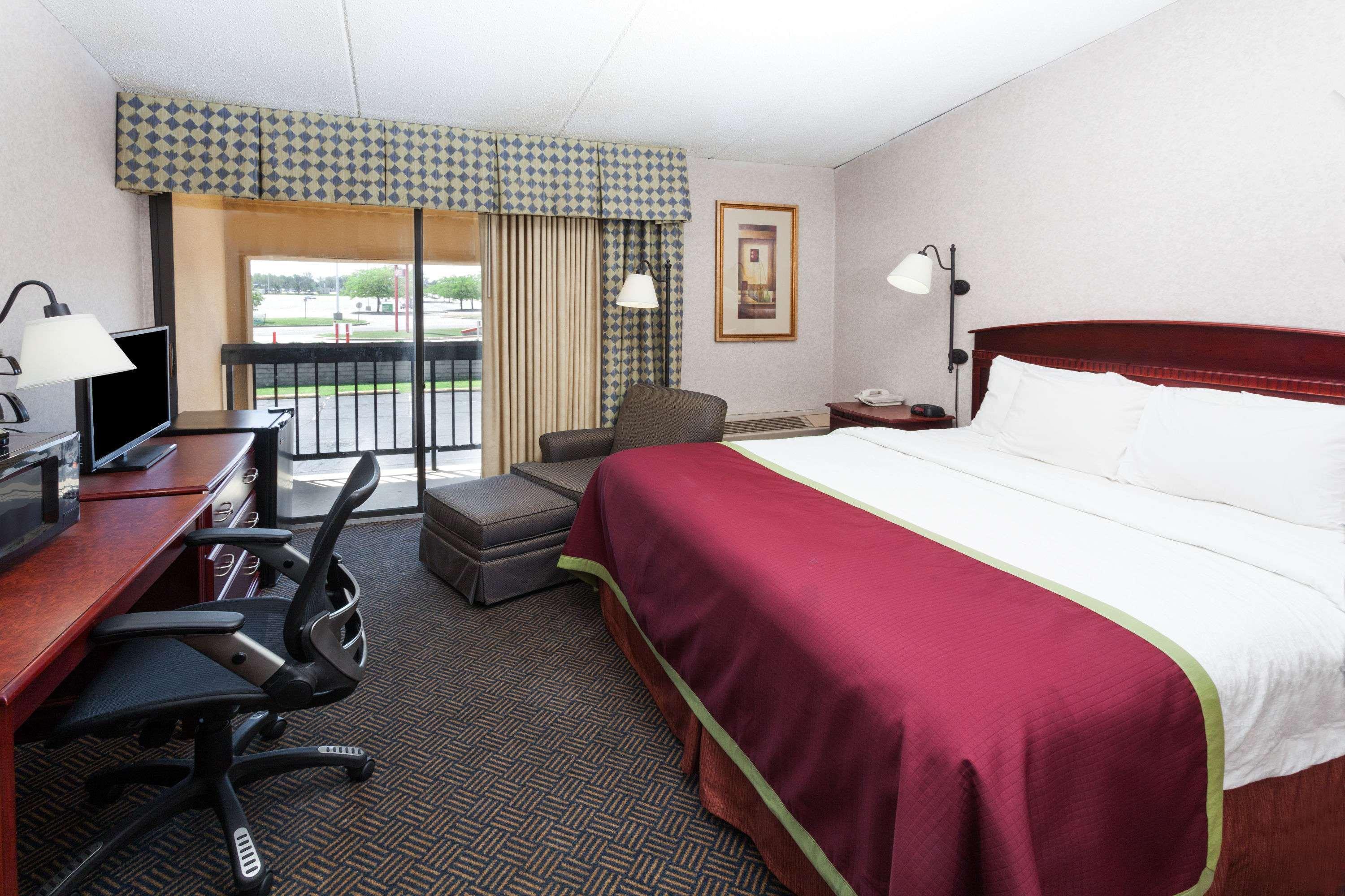 Baymont By Wyndham Michigan City Exterior photo