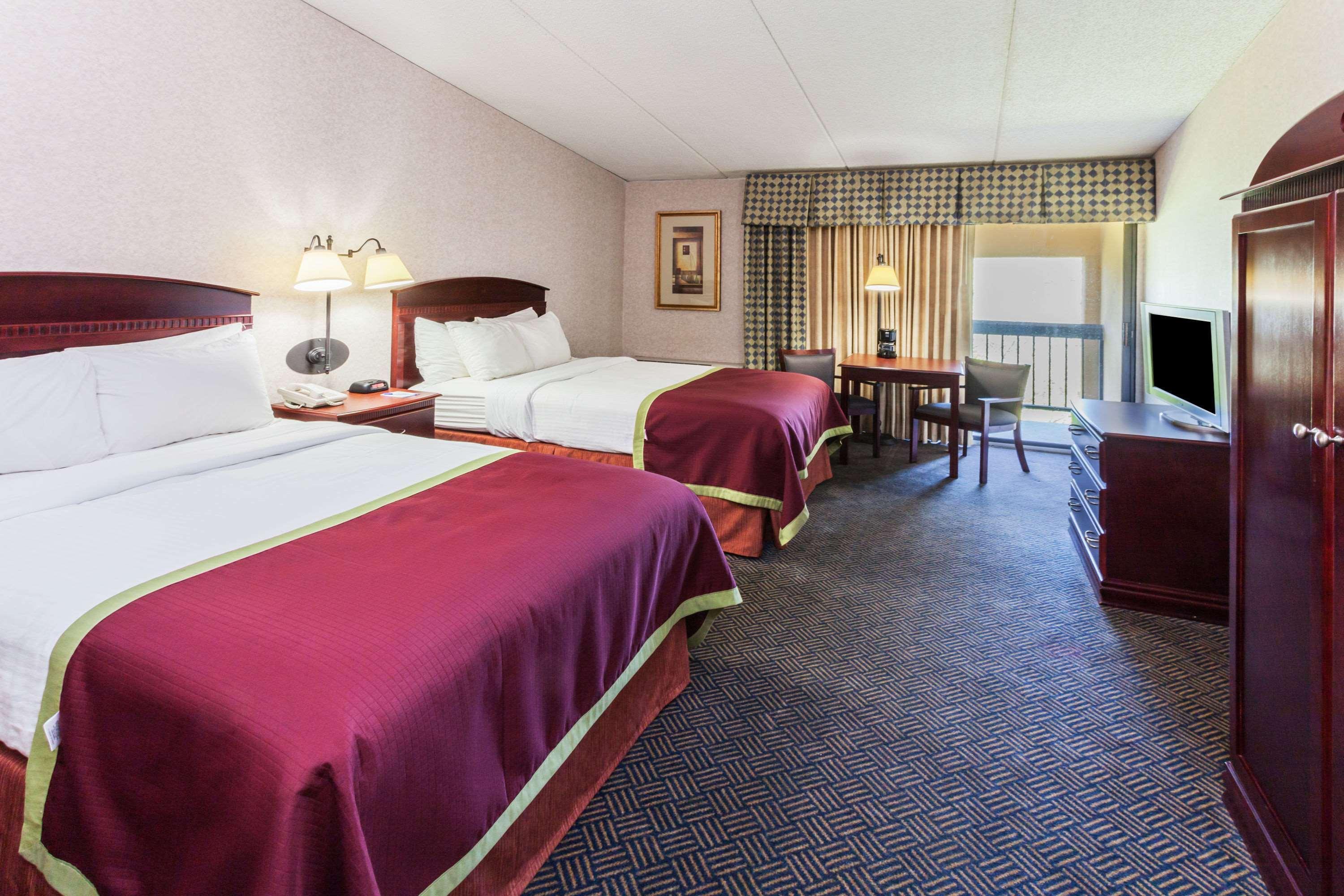 Baymont By Wyndham Michigan City Exterior photo